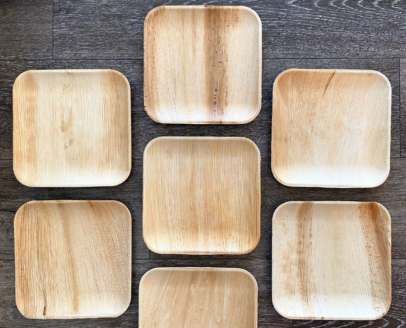 6 Round Disposable Heavy Duty Plastic Plates Wood Grain Design 8 in